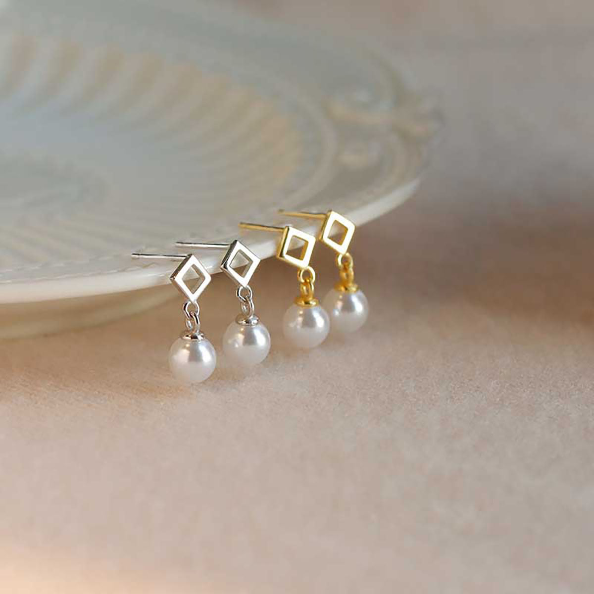 Women's Korean Pearl Rhombus Fashion Exquisite Design Sense Sier Earrings