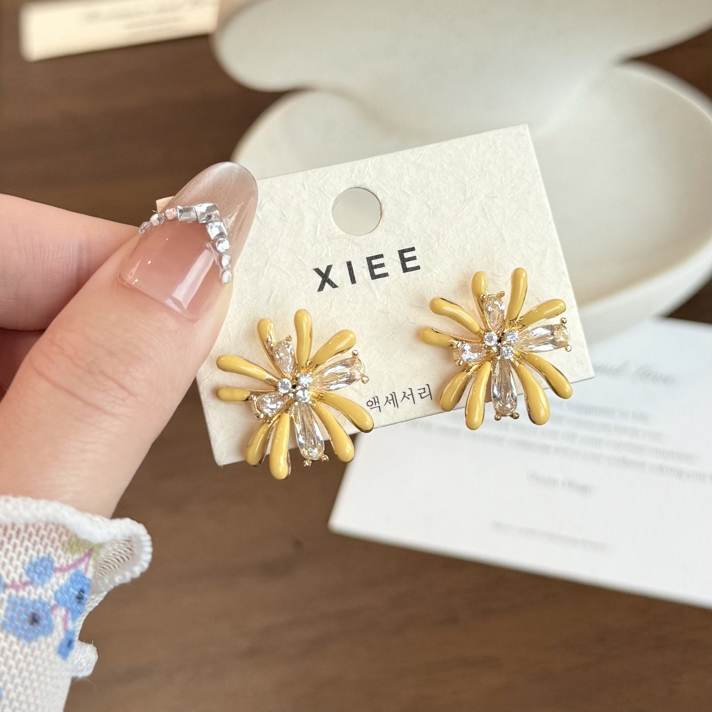 Women's Enamel Drop Oil Simple Summer Small Exquisite Stud Earrings