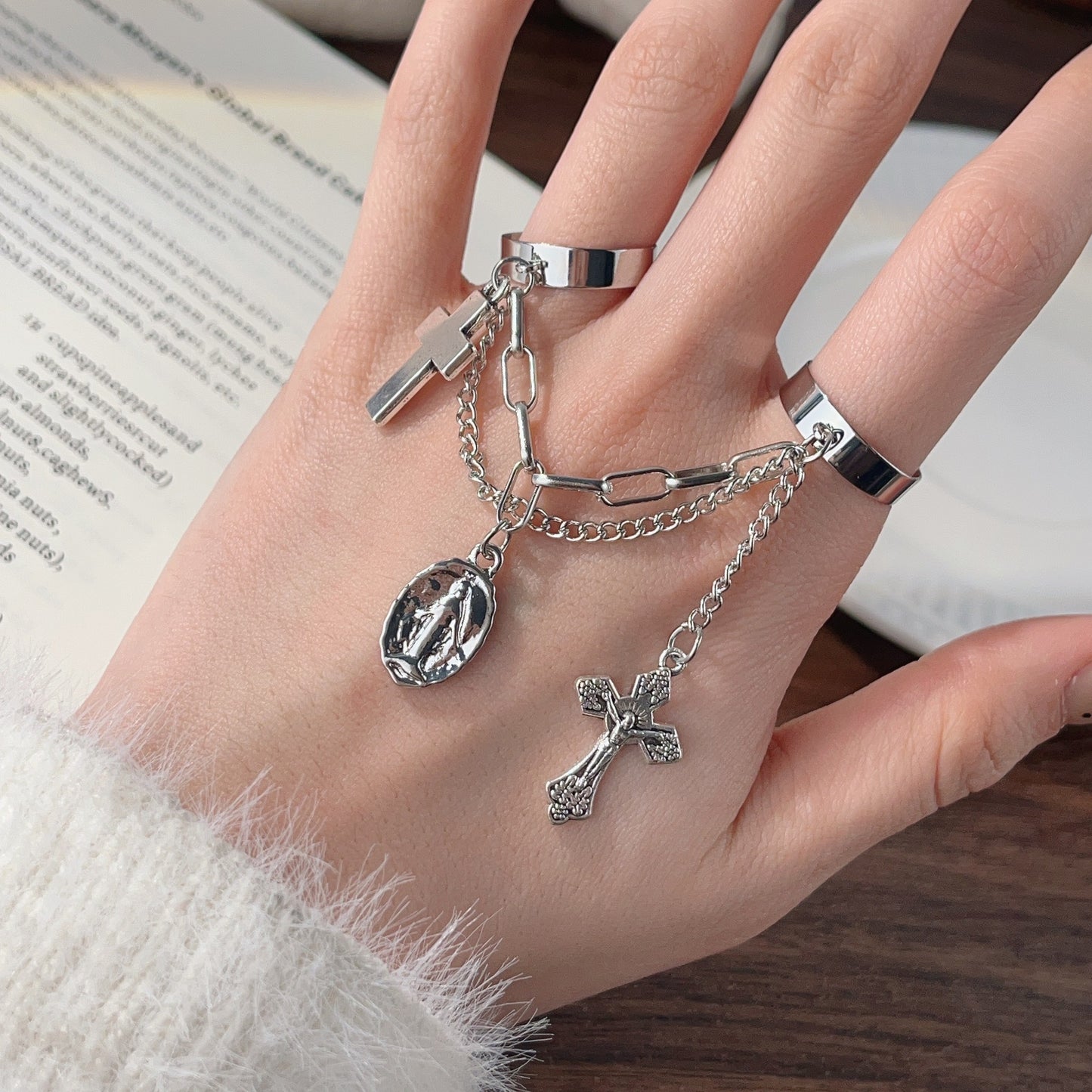 Women's Retro Style Cross With Skull Stitching Open Love Ring