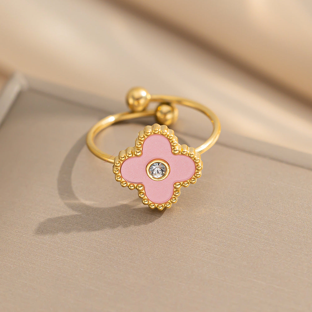 Niche Sweet Middle Diamond Four-leaf Clover Rings