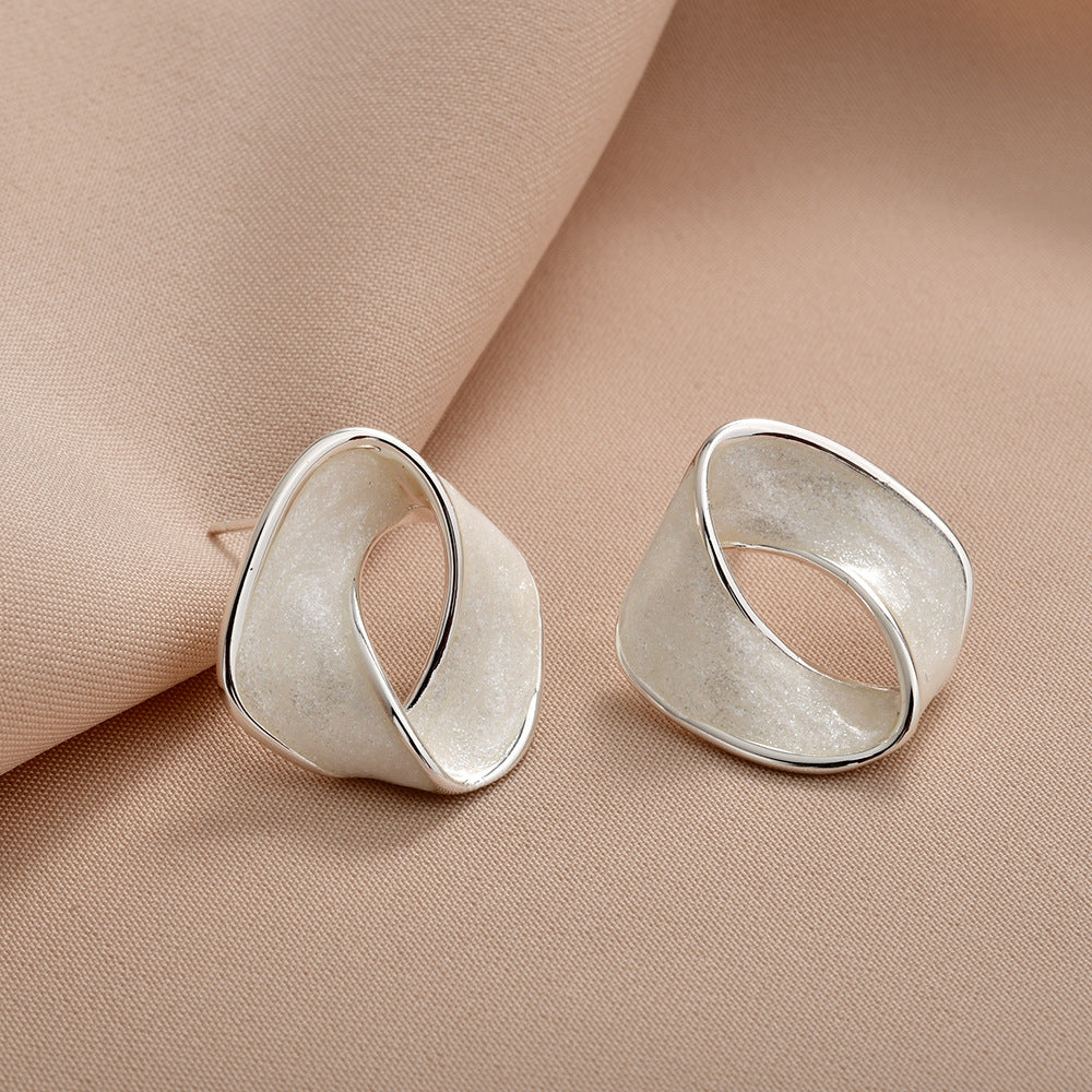 Women's Sweet Elegance Niche Design Ear Clip Earrings
