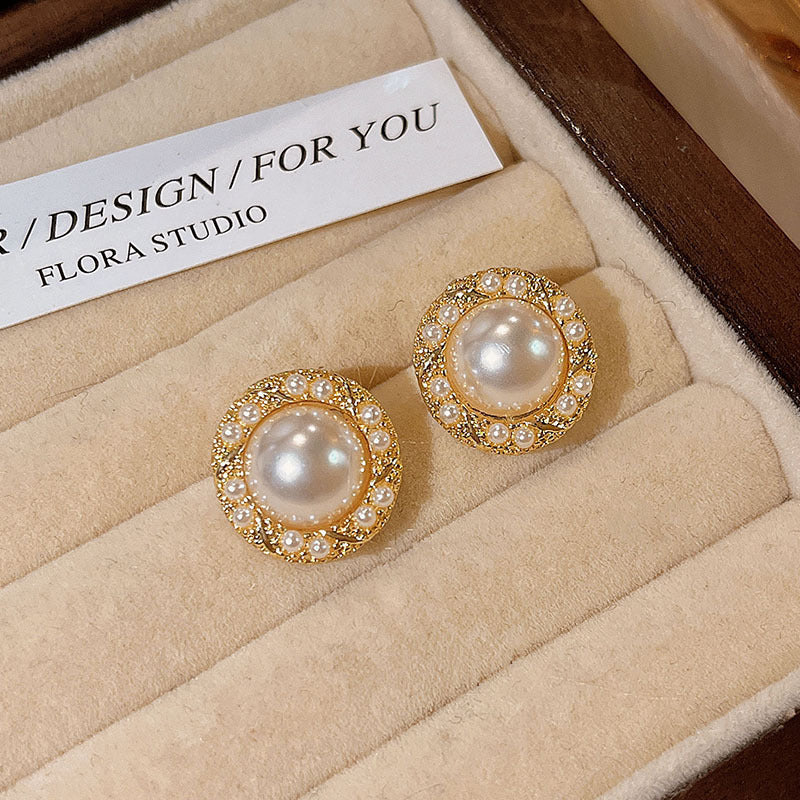 Personality Baroque Pearl Ear High Sense Light Rings