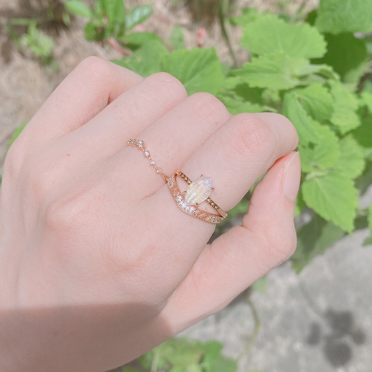Light Jewelry V-shaped Small Diamond Sier Rings