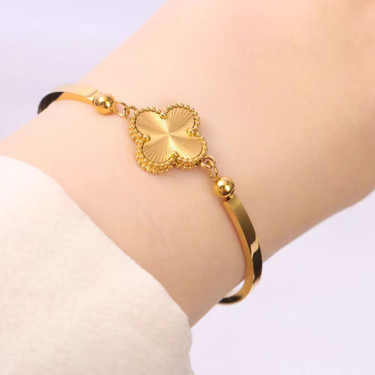 Women's Lucky Four-leaf Clover Fashion Trendy Get Necklaces