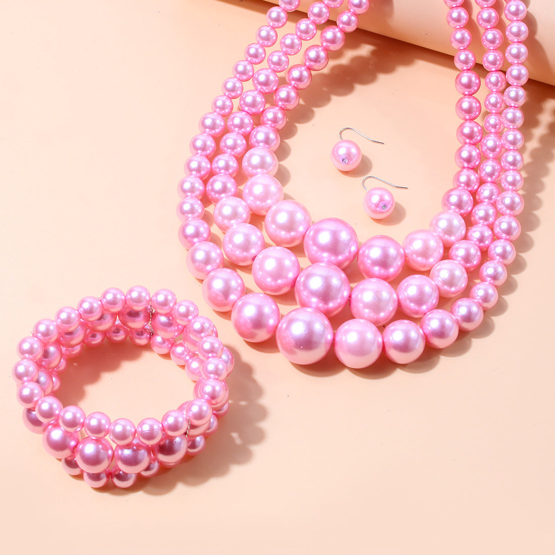 Creative New Clavicle Pearl Suit Exaggerated Necklaces