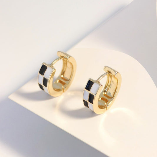 Women's Open Light Luxury High-grade Black White Epoxy Chessboard Earrings