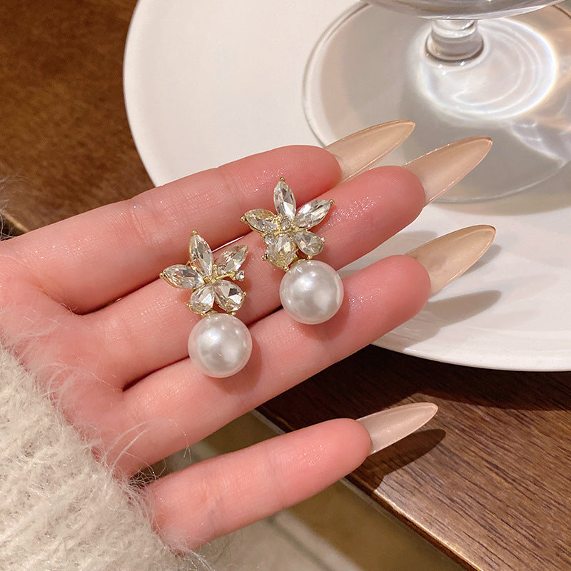 Women's Sier Needle Light Luxury Minority Pearl For Graceful Stud Earrings
