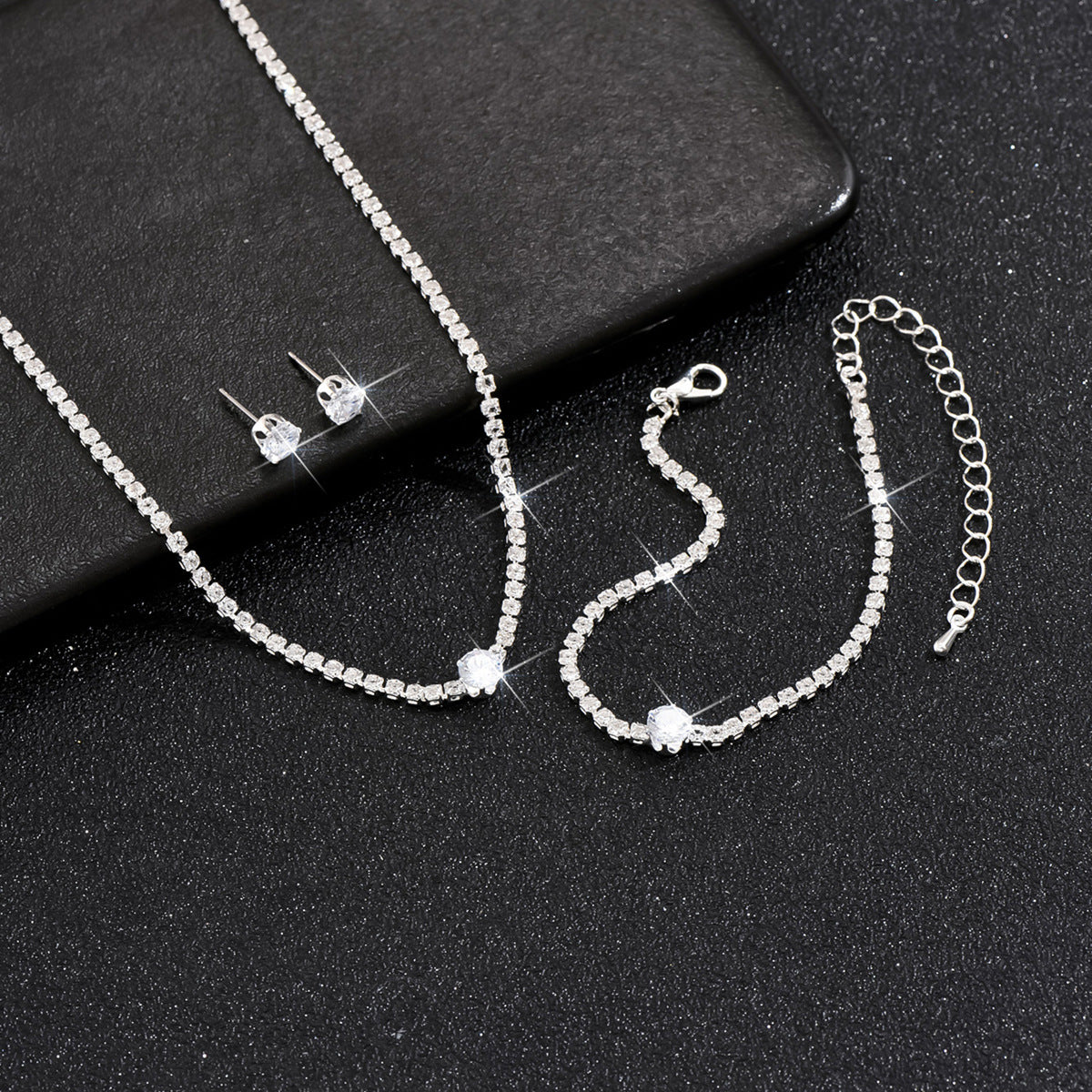 Light Luxury High Sense Crystal Zircon Simple Necklaces
