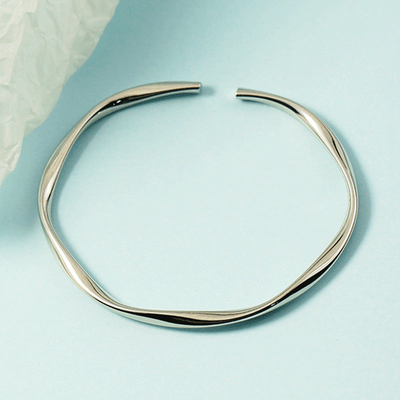 Mobius Open Female Design Simple Cold Bracelets