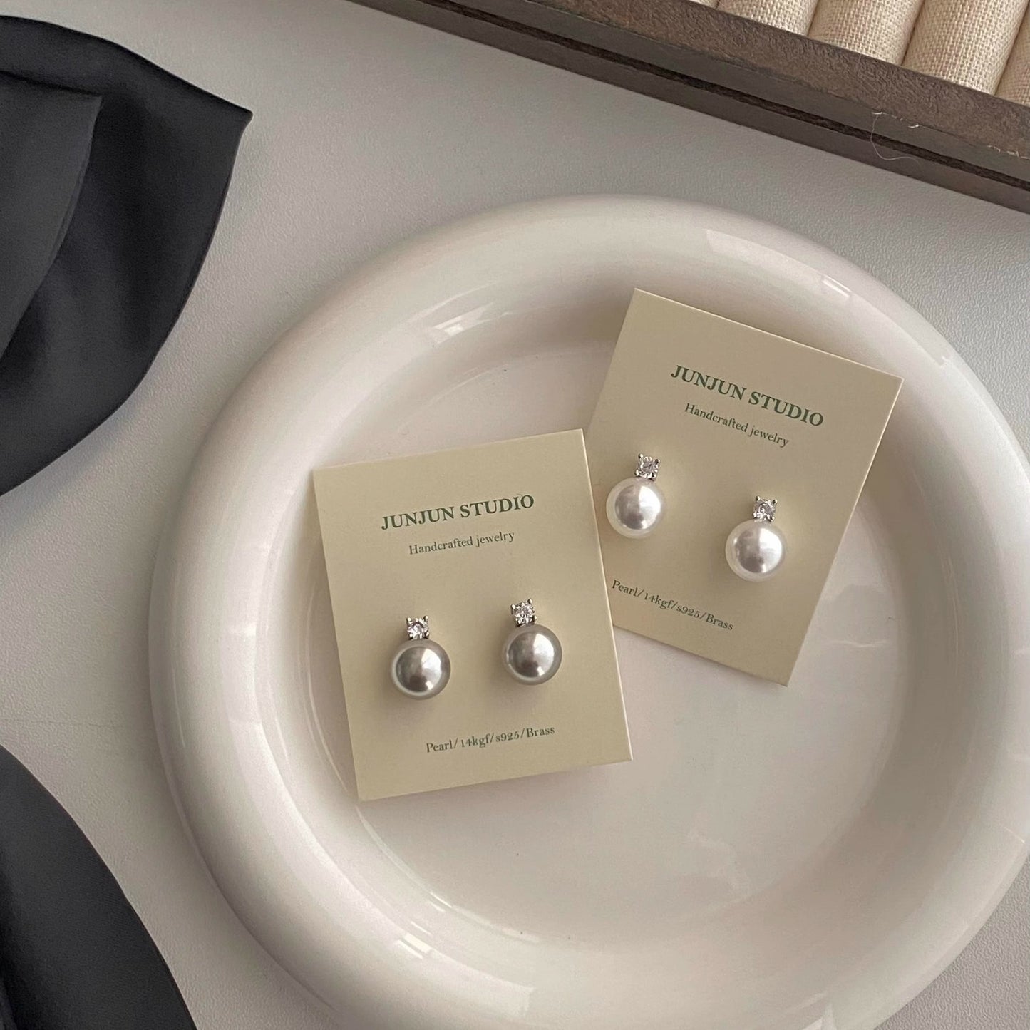 Women's Coil Ear Clip French Entry Lux Simple Earrings