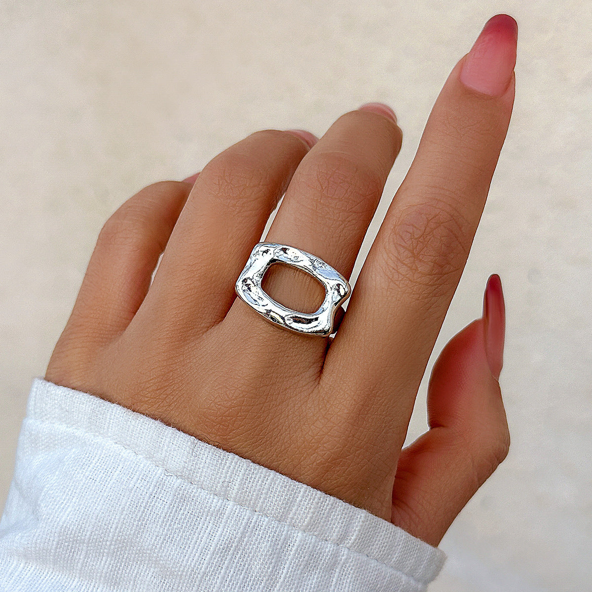 Women's Minimalist Bowknot Double Finger Exaggerated French Rings