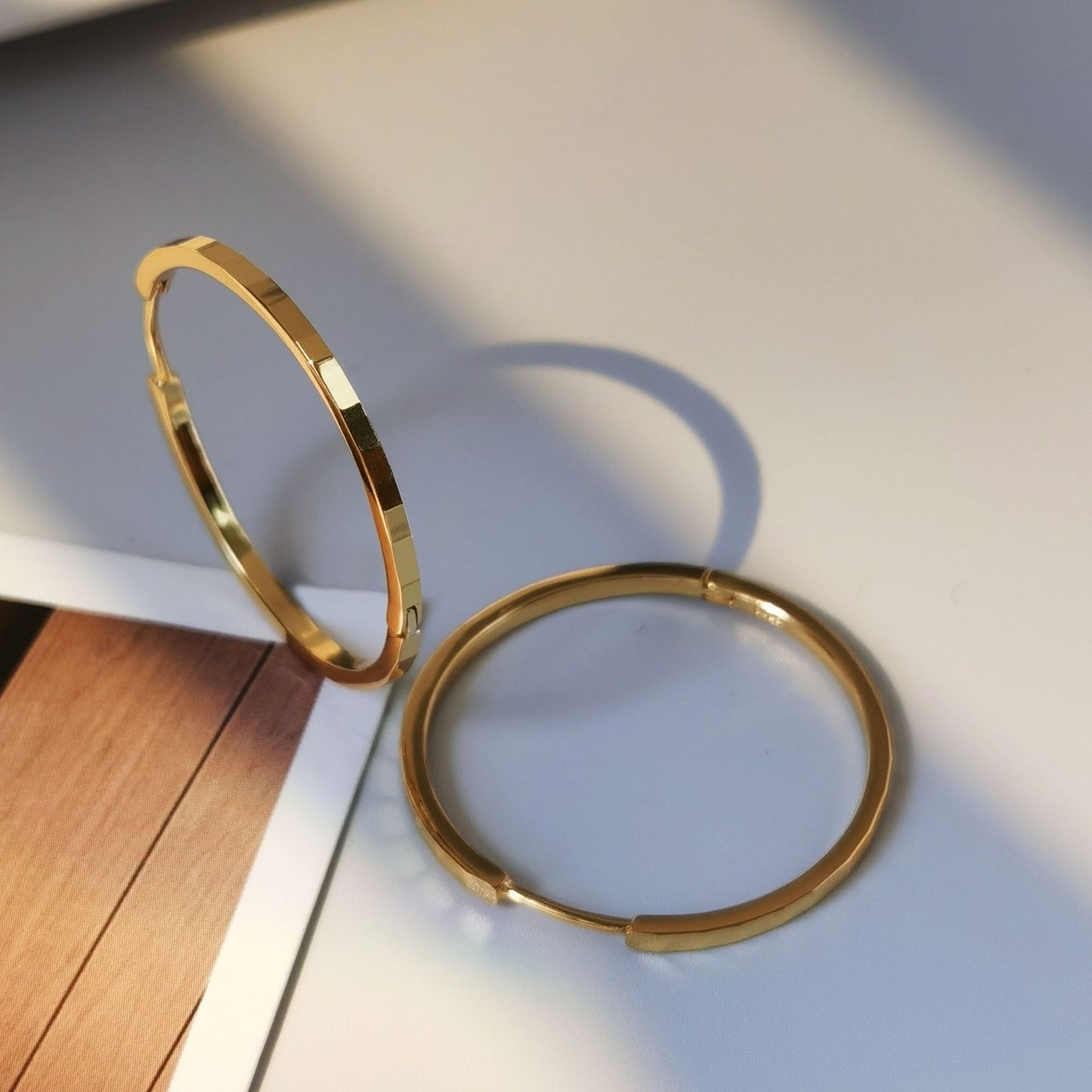 Personality Big Circle Super Flash Carven Earrings