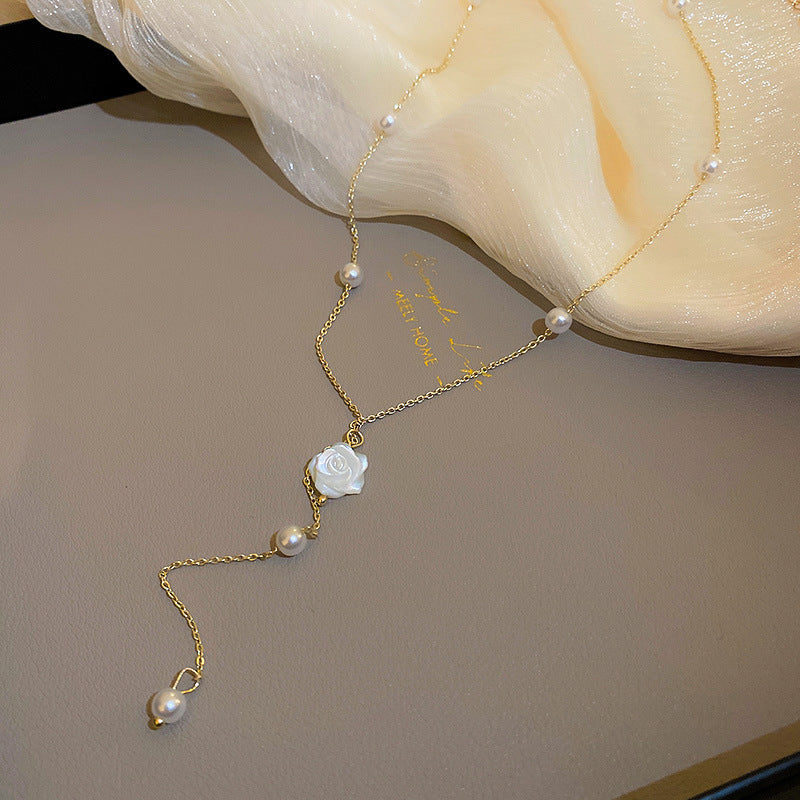 Vintage Pearl Flower Love Affordable Luxury Necklaces