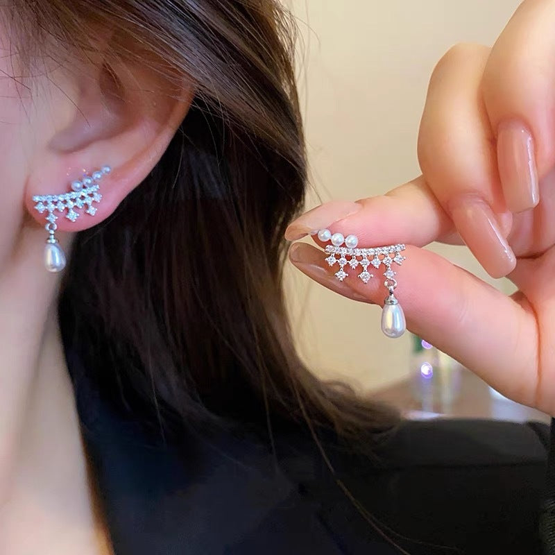 Women's Fashionable Design Elegant Generous High-grade Light Earrings