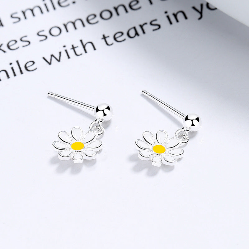 Women's Epoxy Little Daisy For Simple Temperamental Sterling Earrings