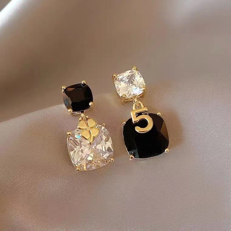 Refined Zircon Super Shiny Trendy Four-leaf Clover Sier Stud Earrings