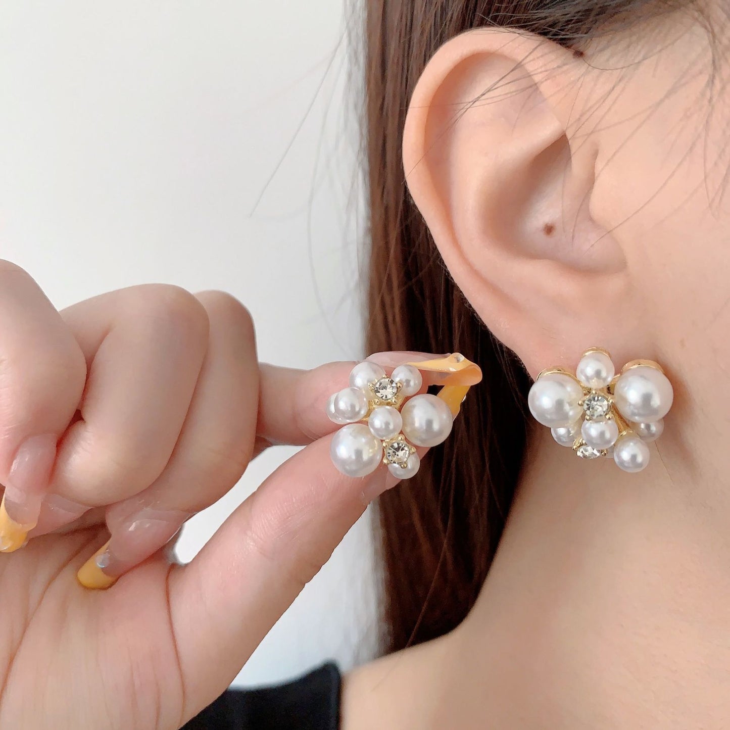 Women's High-grade Versatile Delicate Ear Trendy Niche Stud Earrings