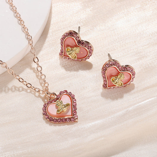 Women's Small Love Fritillary Light Luxury High-grade Sweet Heart-shaped Necklaces