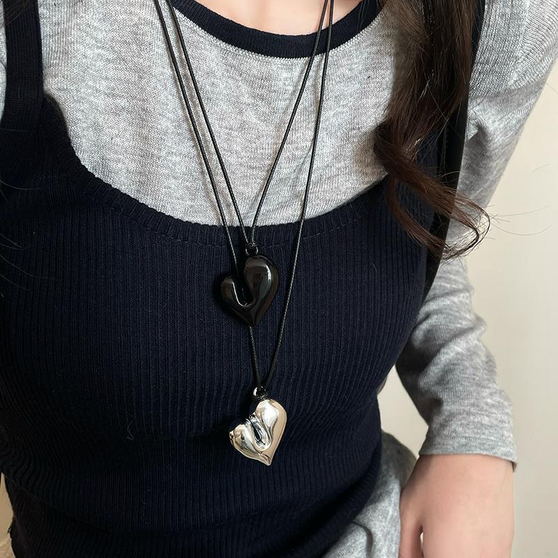 Women's Fashionable Black Leather Rope Sweater Chain Necklaces