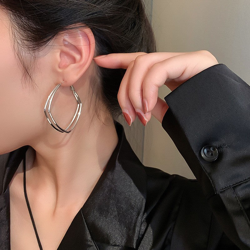 Sier Needle Cold Style Round Geometric Ear Personality Commute Earrings