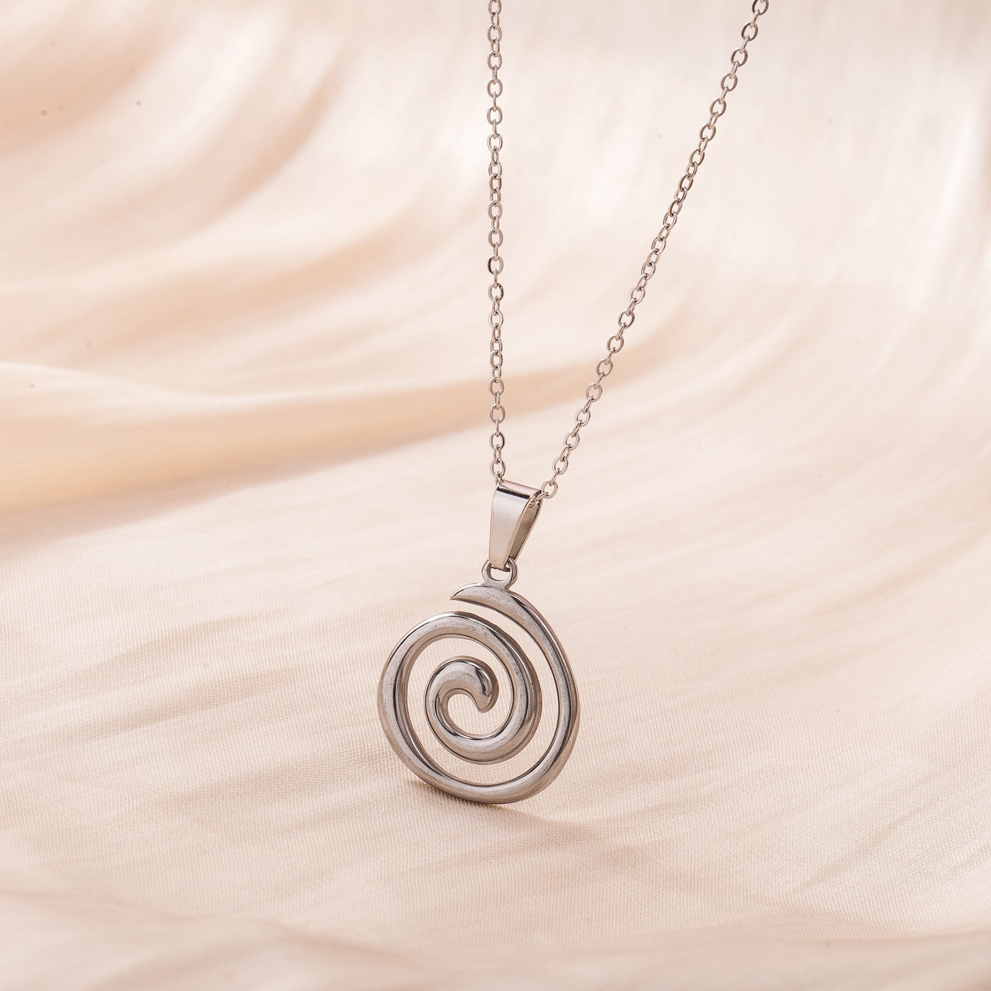 Women's Fashion Titanium Steel Clavicle Chain Electroplating Creative High-grade Necklace