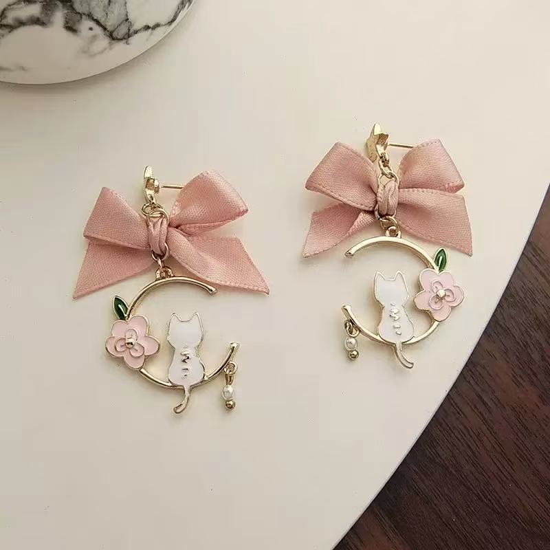Princess On The Run Red Bow Stud Earrings