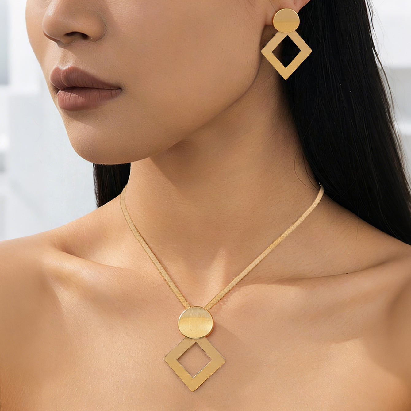 Women's Elegant Geometric Ear Fashion Chain Like Flat Jewelry Set