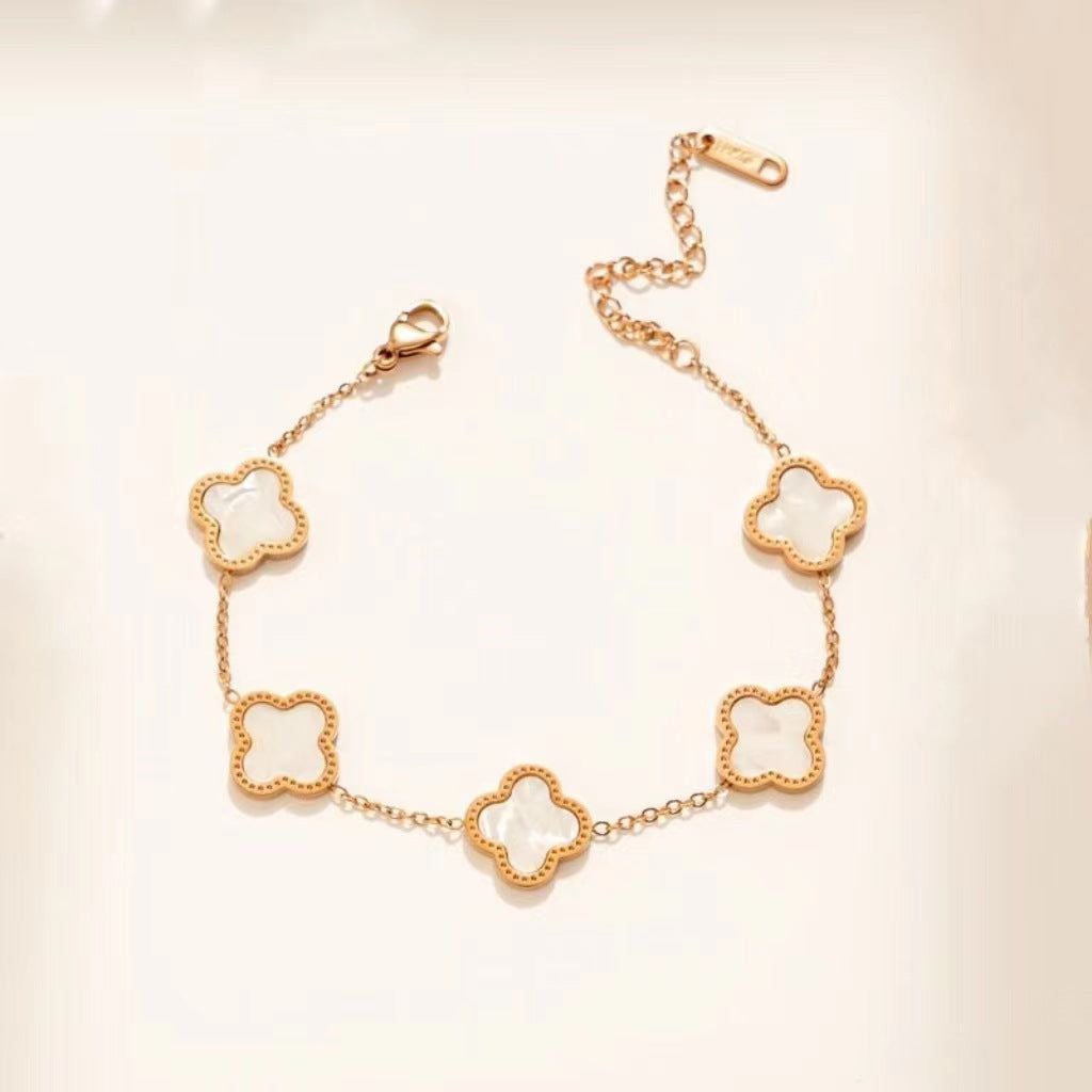 Pork Belly Four-leaf Clover Hot Gold Bracelets