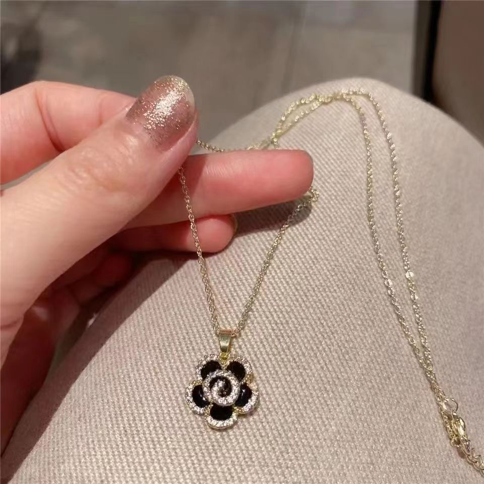 Niche Black Camellia Female Clavicle Chain Necklaces