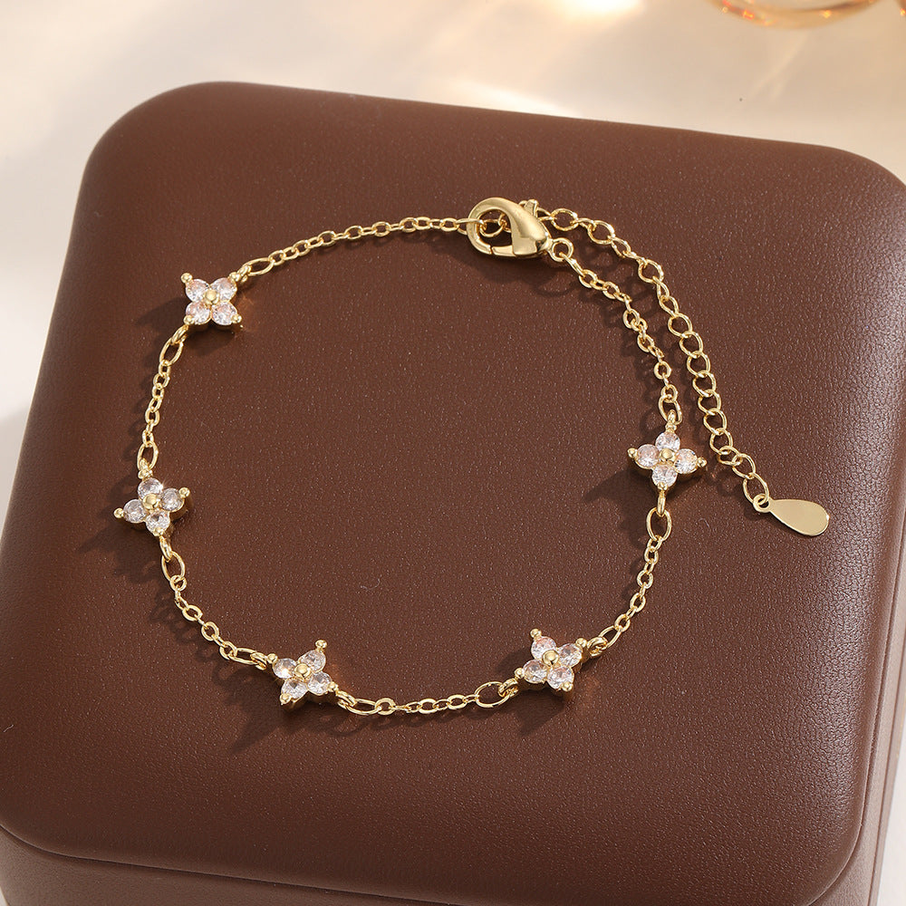 Super Flash Clover Zircon Gold Light Luxury Design Adjustable Bracelets