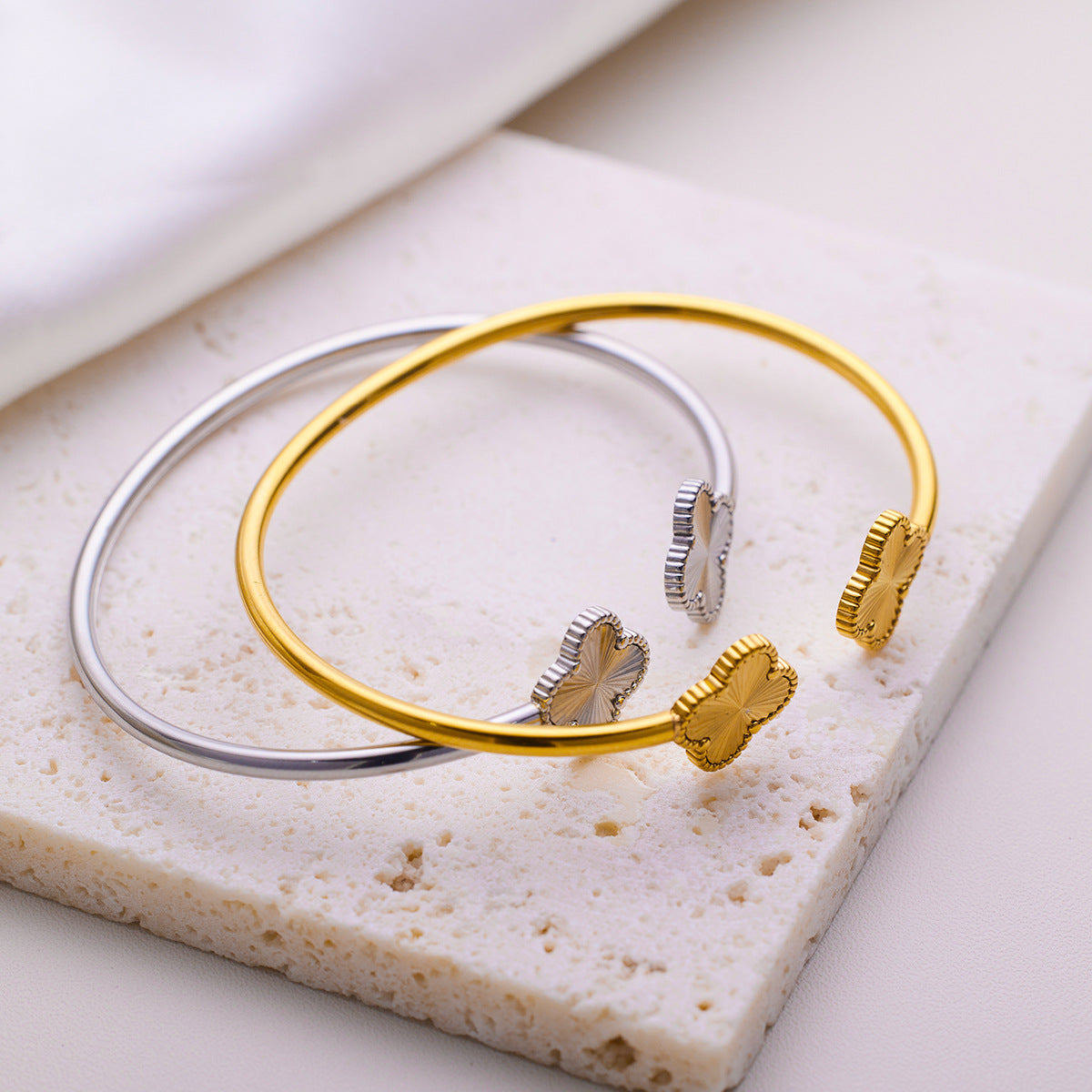 Classic Four-leaf Clover Titanium Steel Fashion Bracelets
