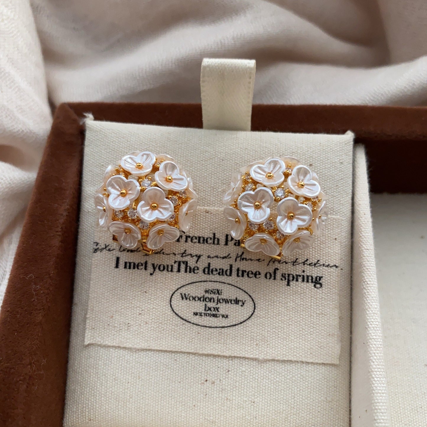 Flower Simple Elegance Retro Elegant Natural Soft Earrings