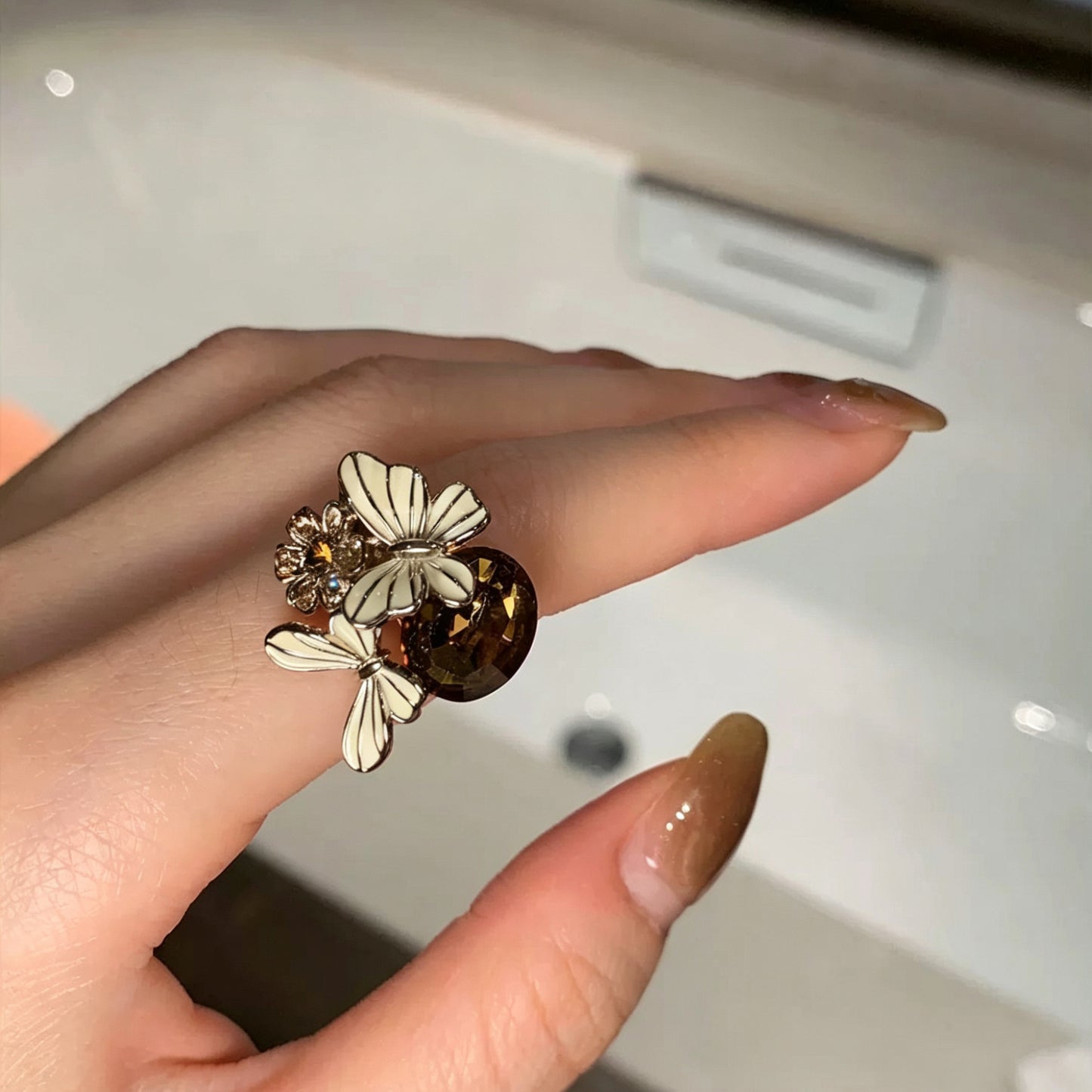 Women's Coffee Gold Retro Affordable Luxury Dripping Butterfly Diamond Open Niche Ring