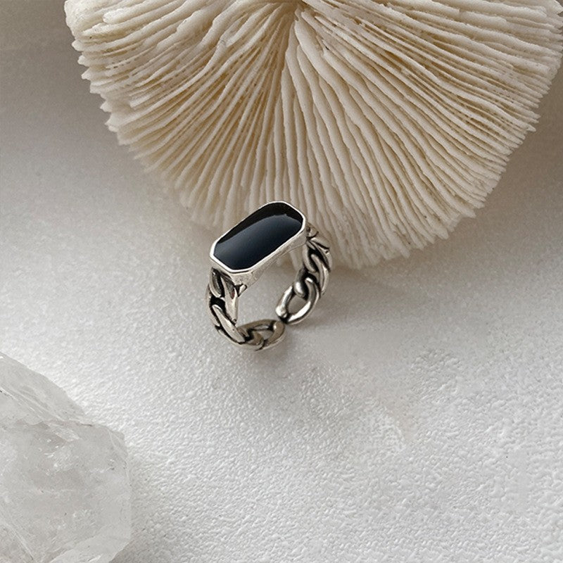 Women's Black Geometric Fashionable Elegant Roman Digital Rings