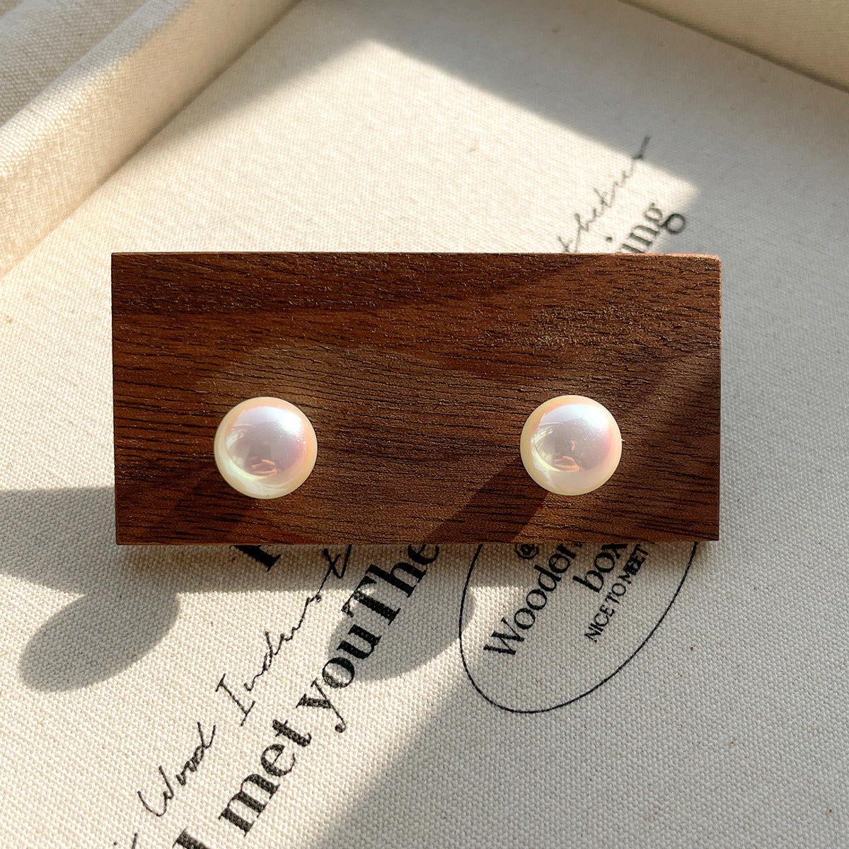 Retro Steamed Bread Pearl Light Luxury Earrings