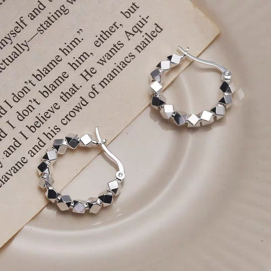 Women's Simple Light Luxury Sterling Sier Diamond-shaped Broken Ear Clip Earrings