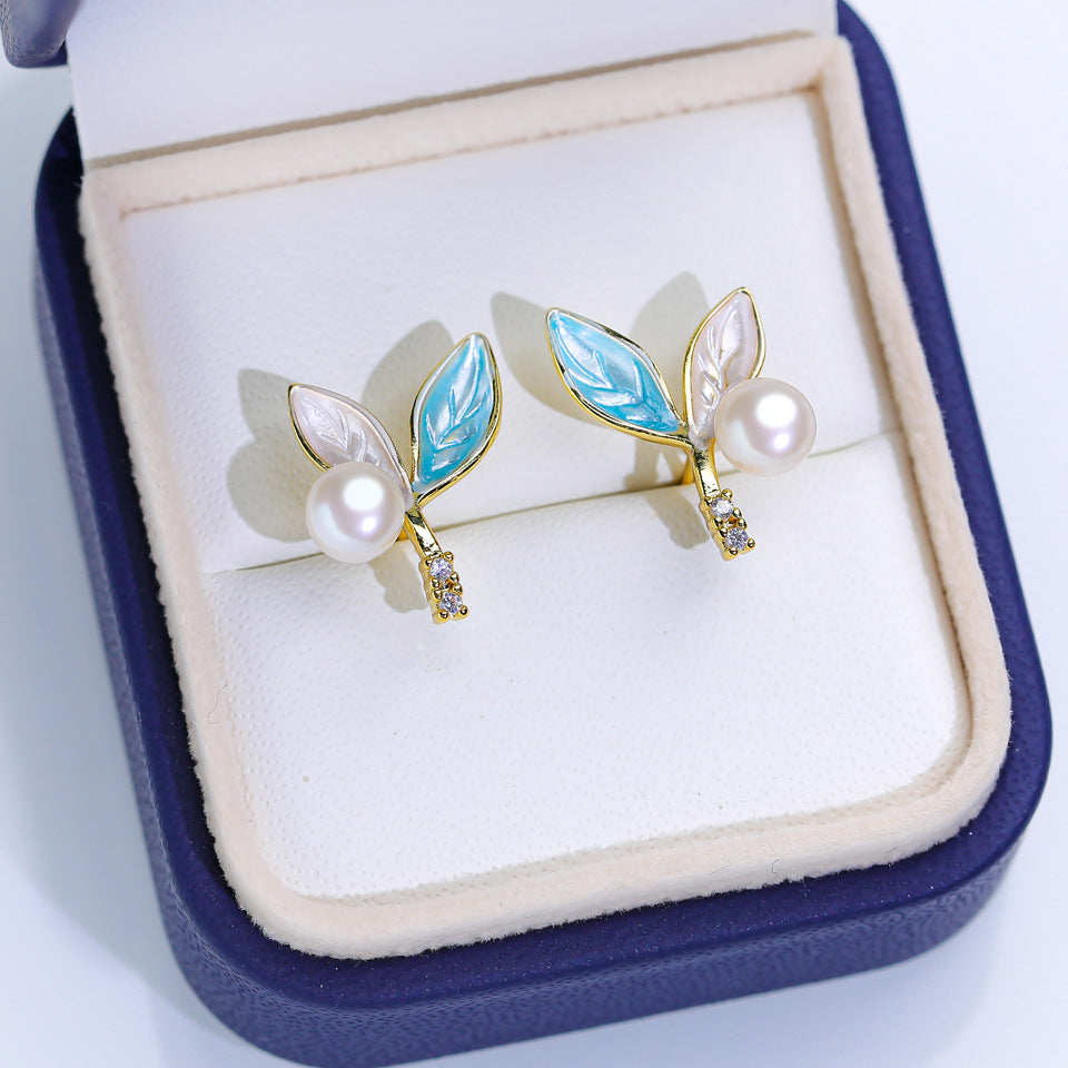 Women's Pearl Ear High-grade Square Simple Temperament Stud Earrings
