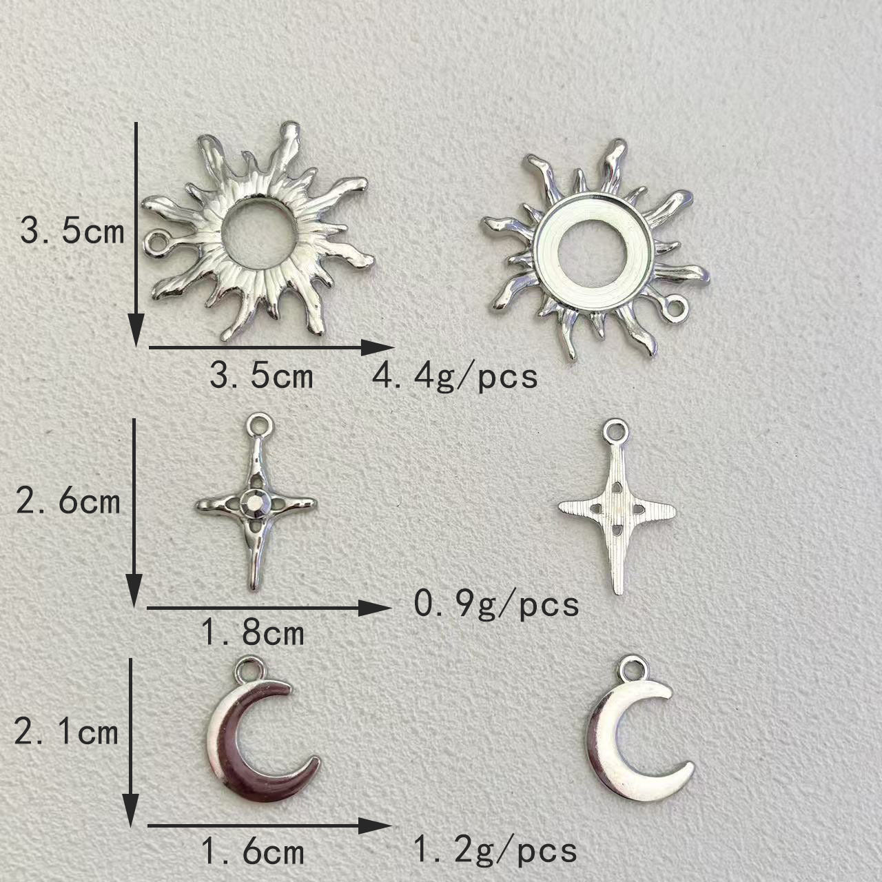 Hollow Sunflower Four Awn Star Moon Pendant