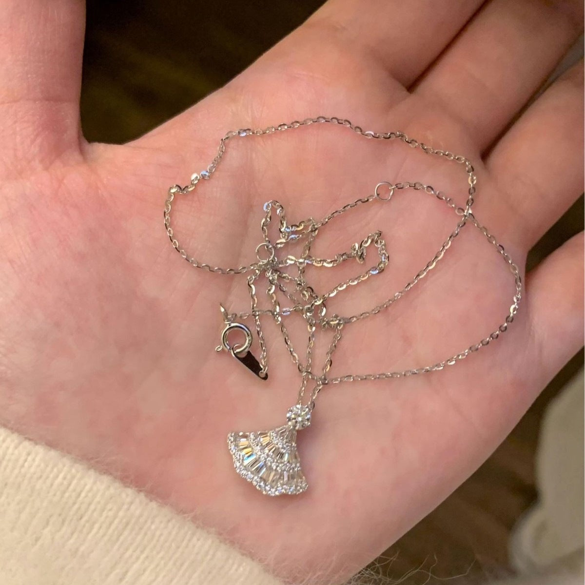Light Luxury Minority Full Diamond Flashing Small Sier Skirt Necklace