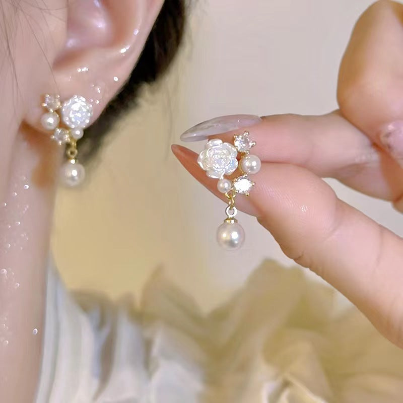 Women's Fresh Niche Design Flower French Pearl Rhinestone Earrings