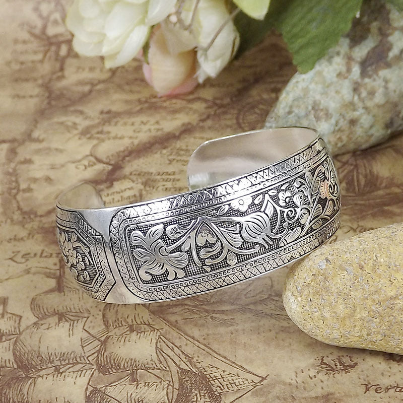Women's Ethnic Style Tibetan Sier Miao Open-ended Peony Bracelet