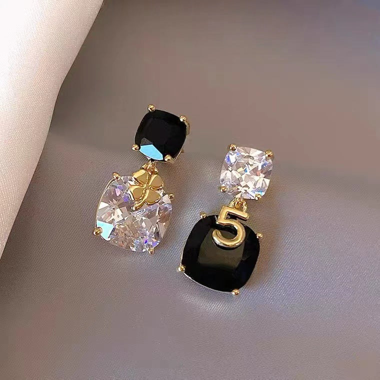 Refined Zircon Super Shiny Trendy Four-leaf Clover Sier Stud Earrings