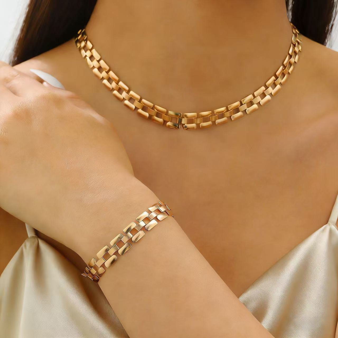 Women's Fashion Y-shaped Watch Clavicle Chain Stacked Strap Length Sweater Jewelry Set