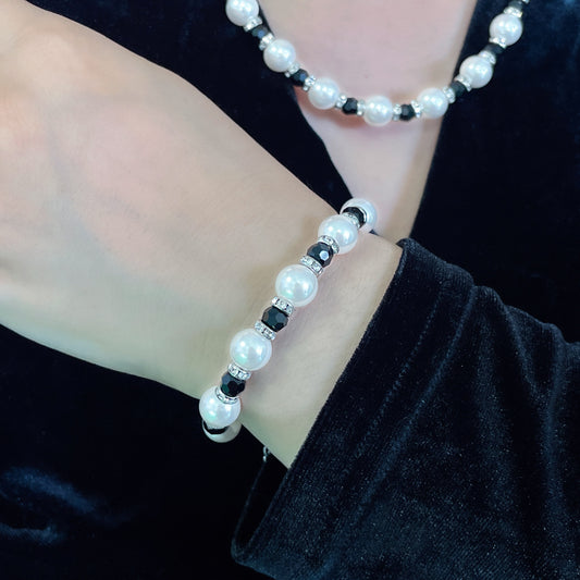Women's White Stringed Pearls Elegant Pearl Sweater Necklaces