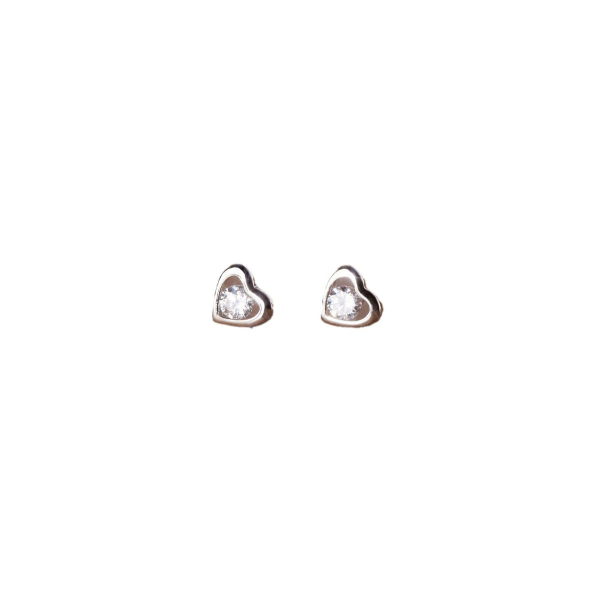 Women's Simple Love Heart Single Diamond Heart-shaped Earrings