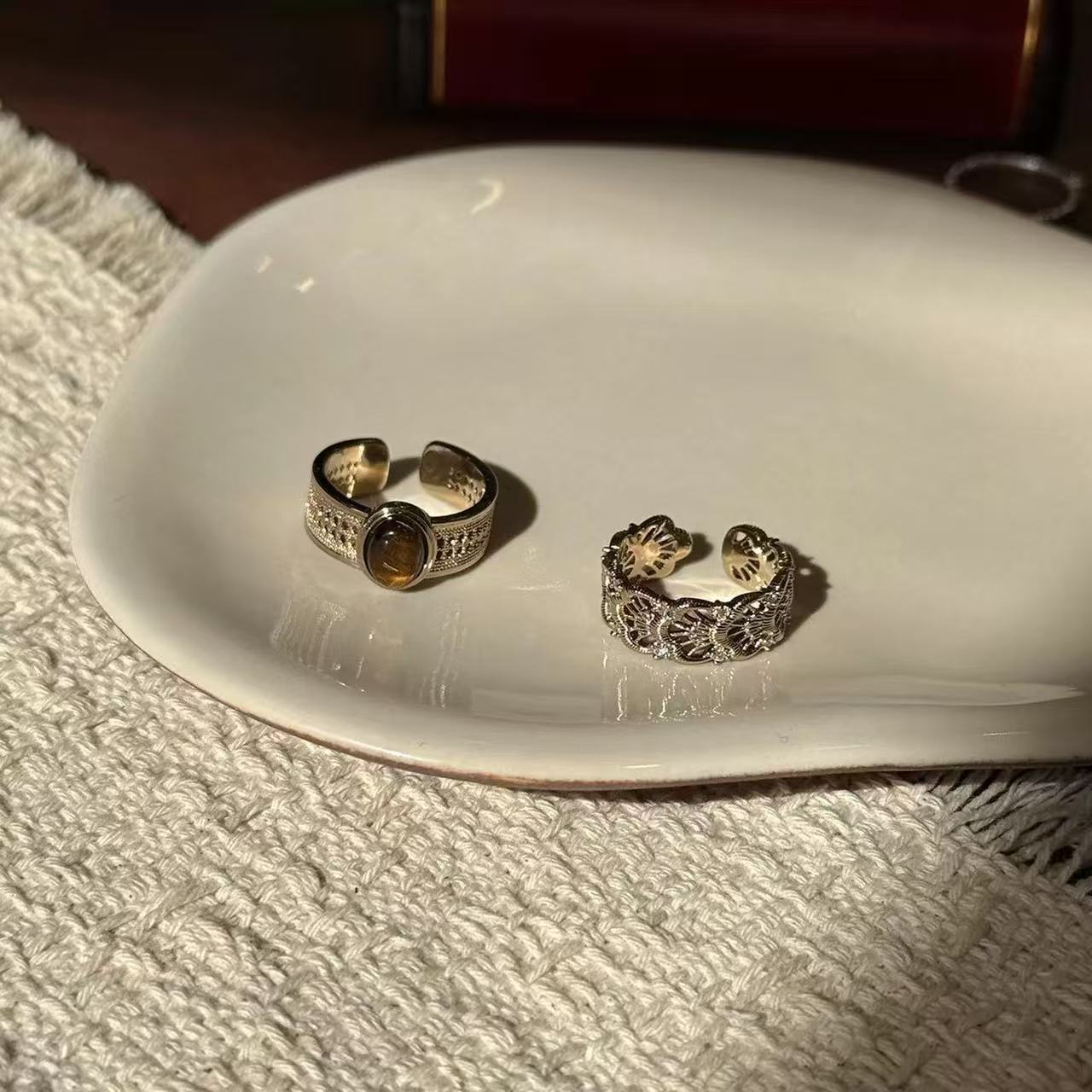Women's Hollow Carved For High-grade Design Exquisite Index Ring