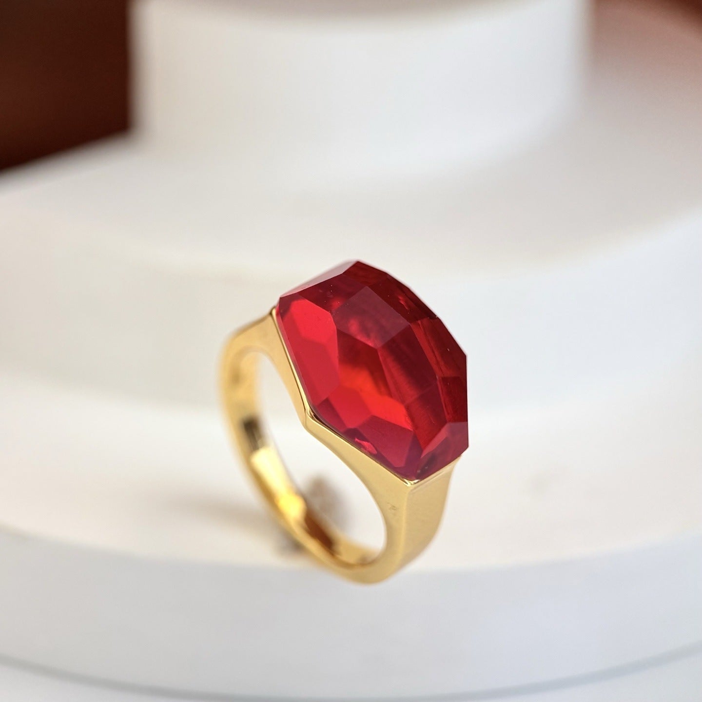 Geometric Cut Crystal Design Full Of Fire Color Craft Stable Ring