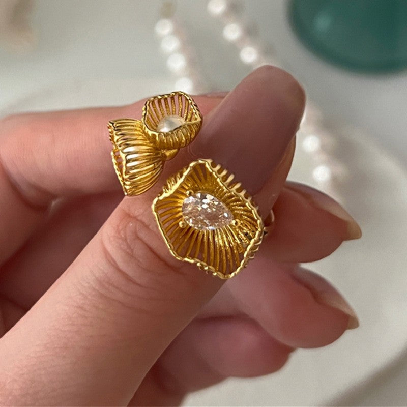 Dignified Geometric Lines Winding Sier Opening Rings