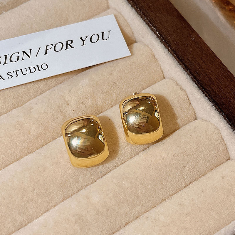 Personality Baroque Pearl Ear High Sense Light Rings