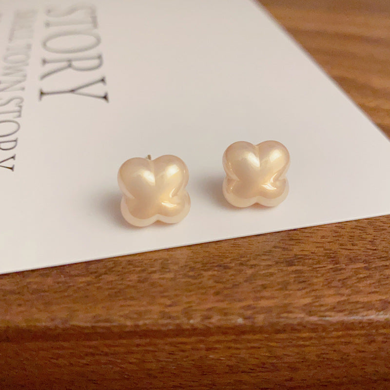 Love Flower Pearl Female Sier Needle Earrings